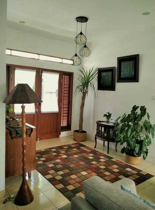 dijual rumah ciwaruga