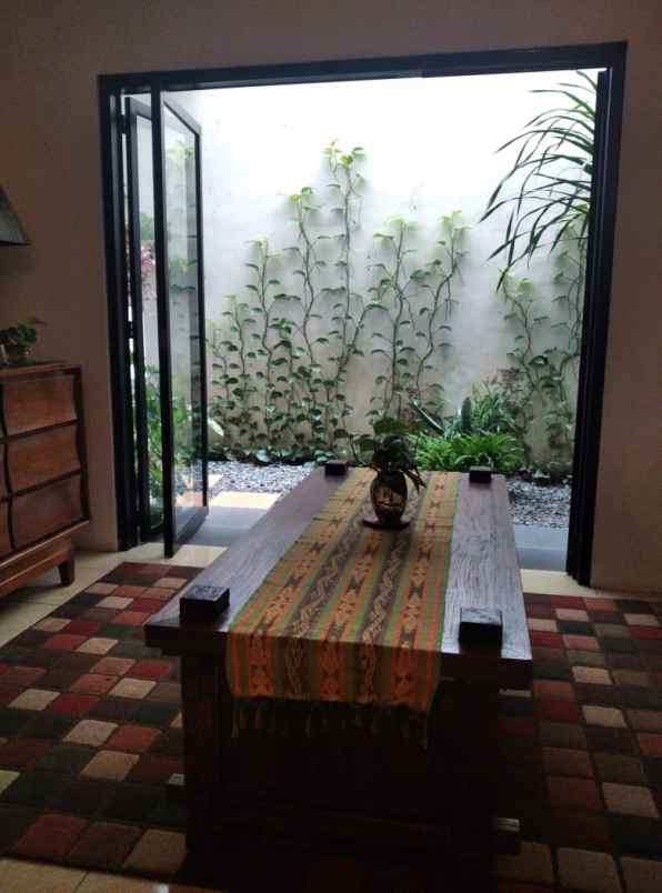 dijual rumah ciwaruga