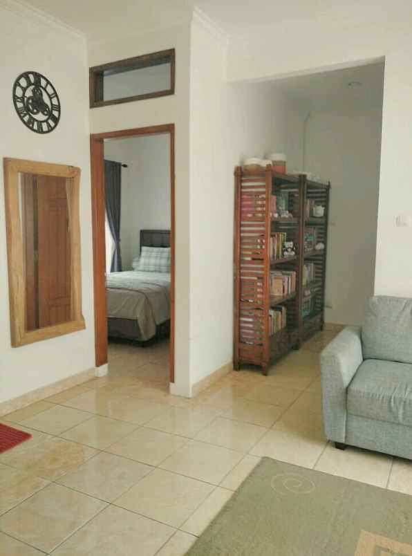 dijual rumah ciwaruga