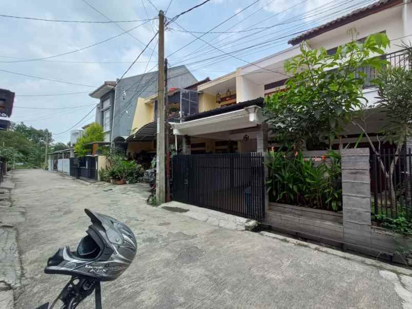 dijual rumah ciwaruga