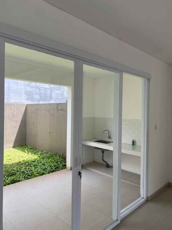 dijual rumah ciwaruga