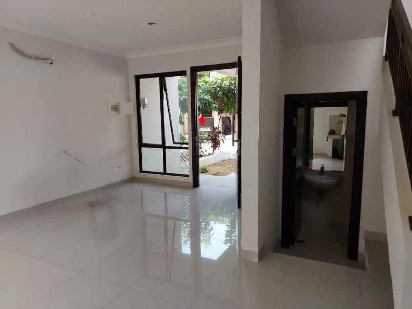 dijual rumah cluster amagriya podomoro park