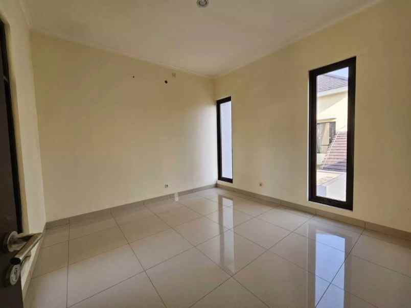 dijual rumah cluster arana harapan indah