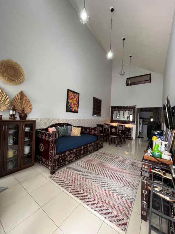 dijual rumah cluster ebony green ara