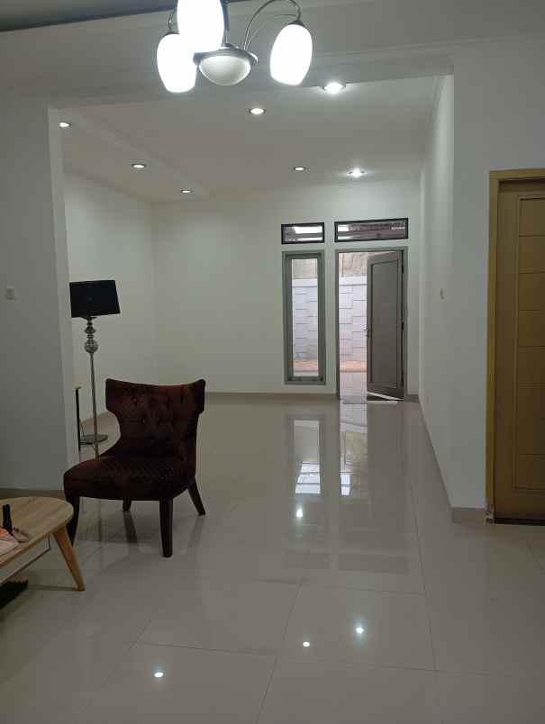 dijual rumah cluster gegerkalong