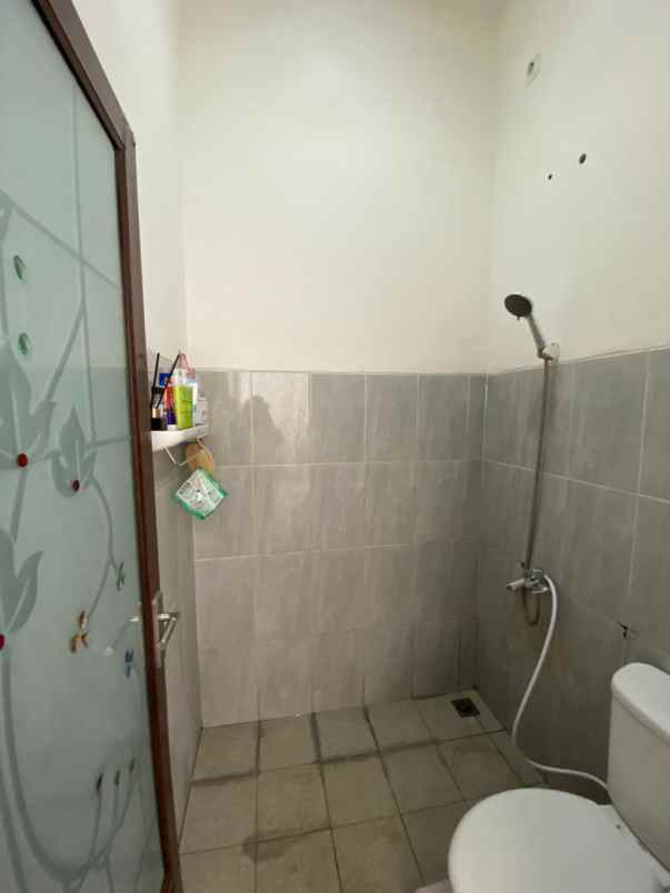 dijual rumah cluster grans pinus