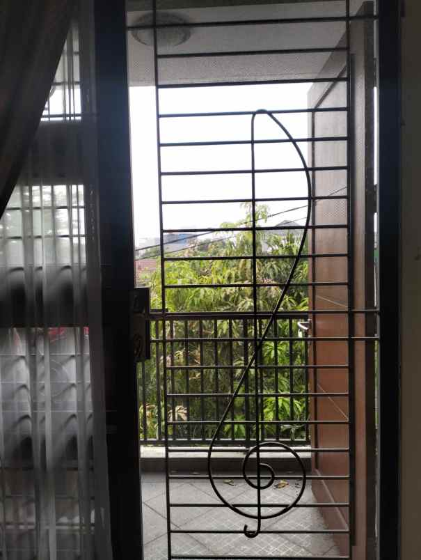 dijual rumah cluster harmoni harapan indah