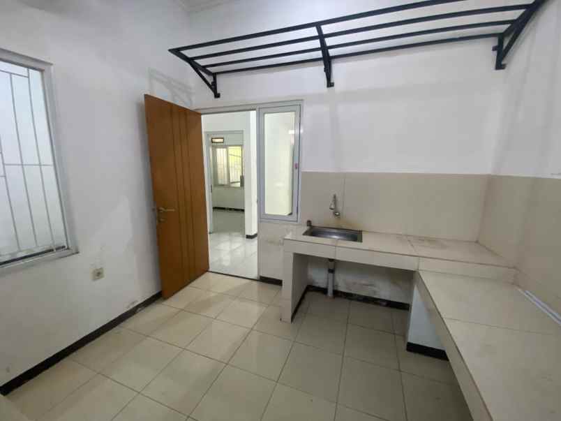 dijual rumah cluster kamayangan