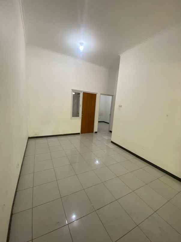 dijual rumah cluster kamayangan