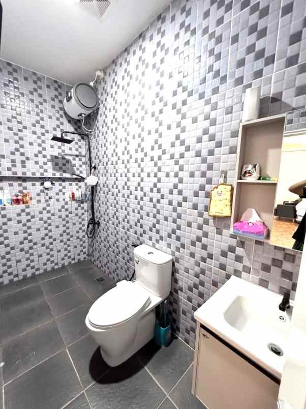 dijual rumah cluster silvercreek