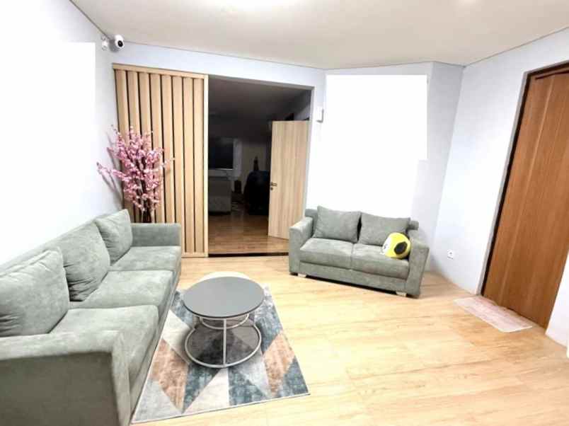dijual rumah cluster silvercreek