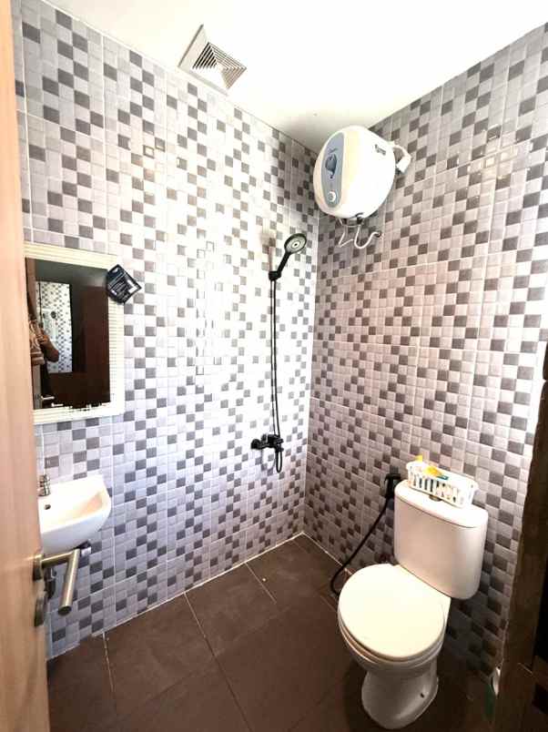 dijual rumah cluster silvercreek