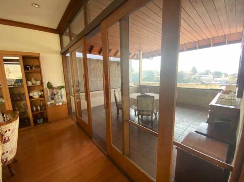 dijual rumah dago raya bandung utara