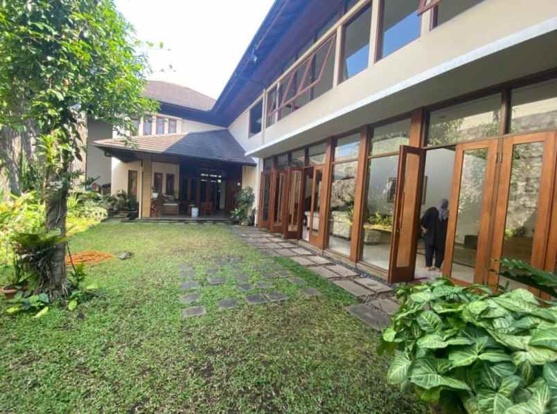 dijual rumah dago raya bandung utara