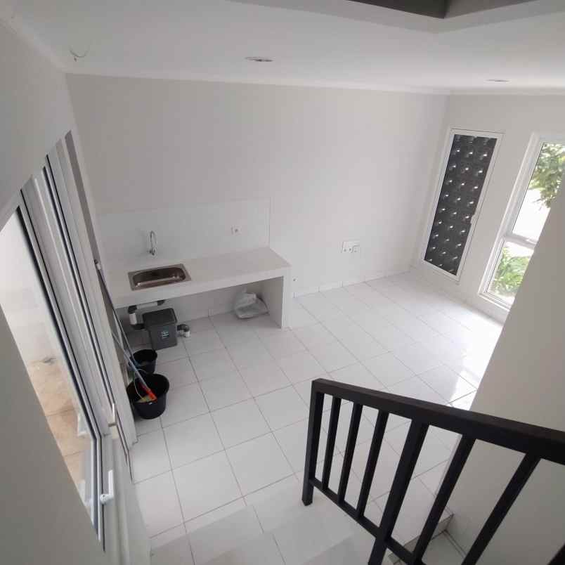 dijual rumah dayana summarecon bandung