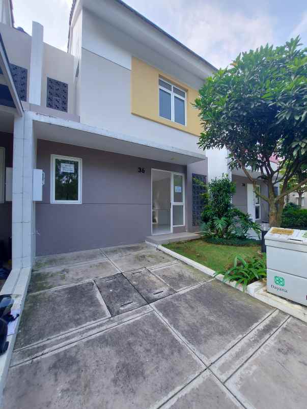 dijual rumah dayana summarecon bandung