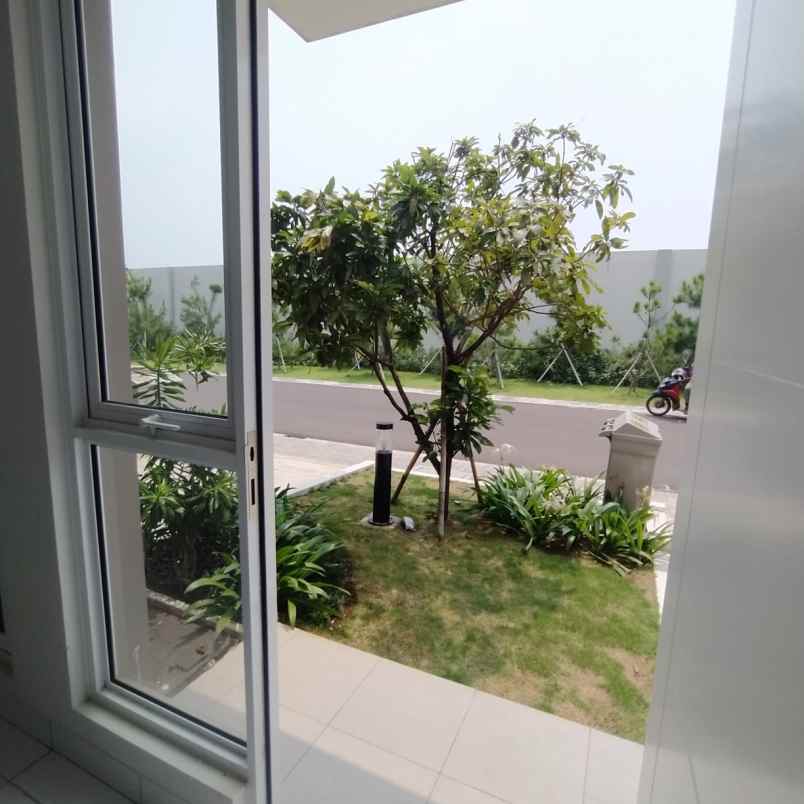 dijual rumah dayana summarecon bandung