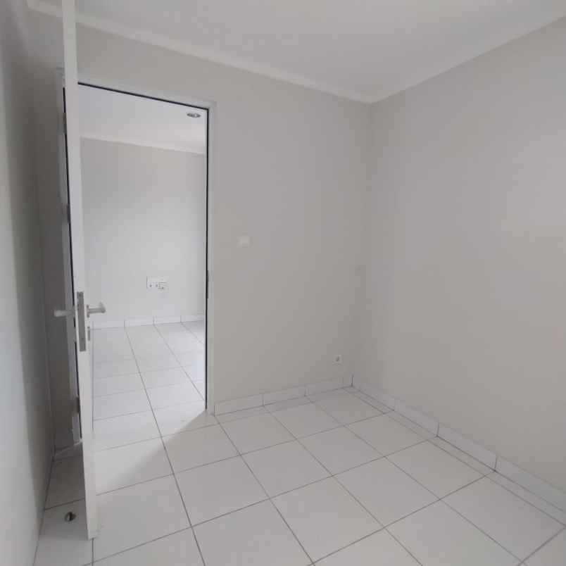 dijual rumah dayana summarecon bandung