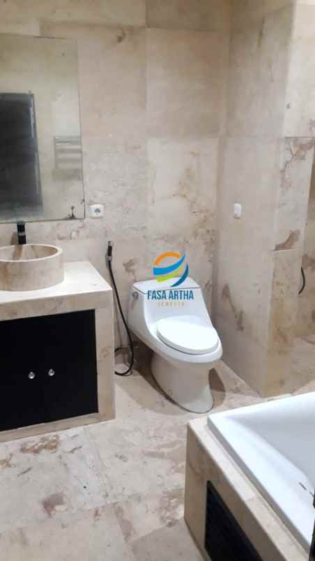 dijual rumah dekat kantor lurah ciganjur