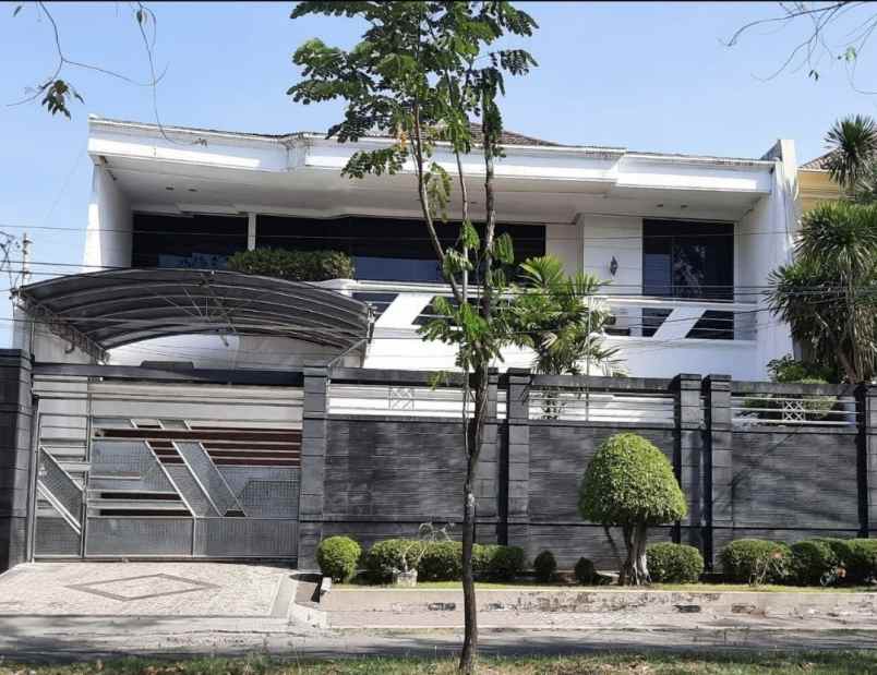 dijual rumah dharmahusada indah