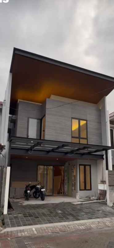 dijual rumah dharmahusada mas