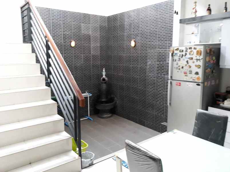 dijual rumah di alam sutera delima tangerang