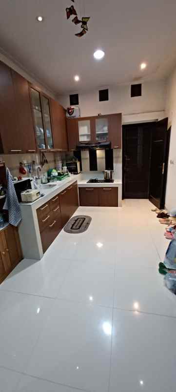 dijual rumah di alam sutera delima tangerang