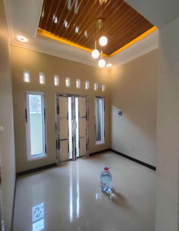 dijual rumah di baturan solo