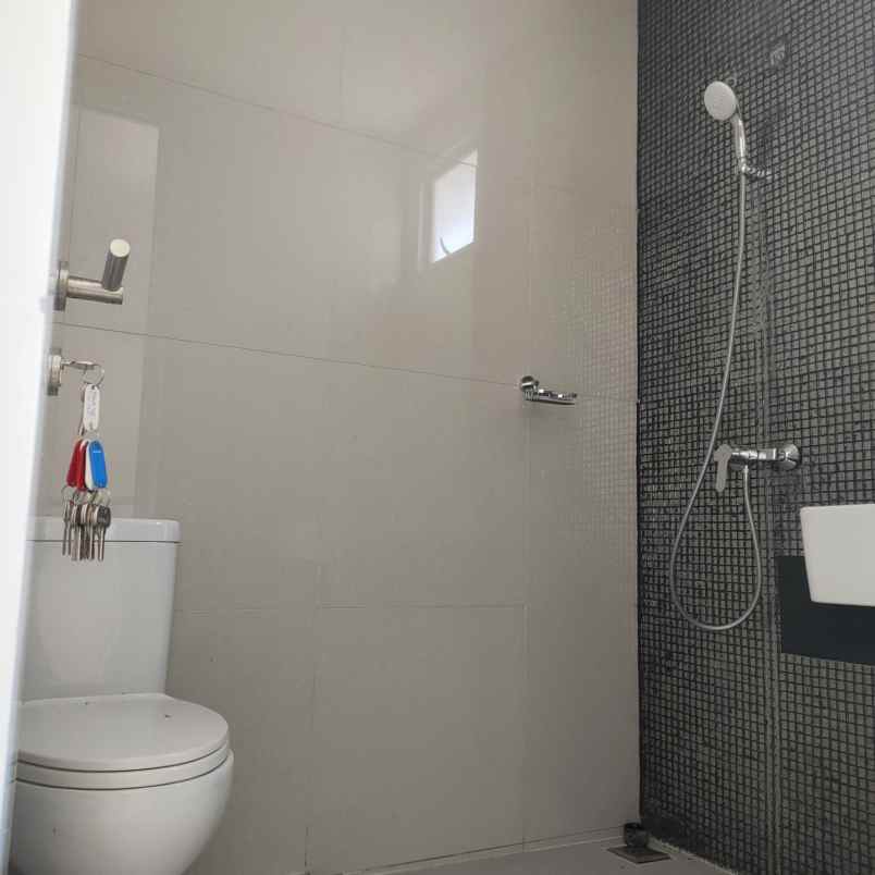 dijual rumah di citragran cbd cibubur