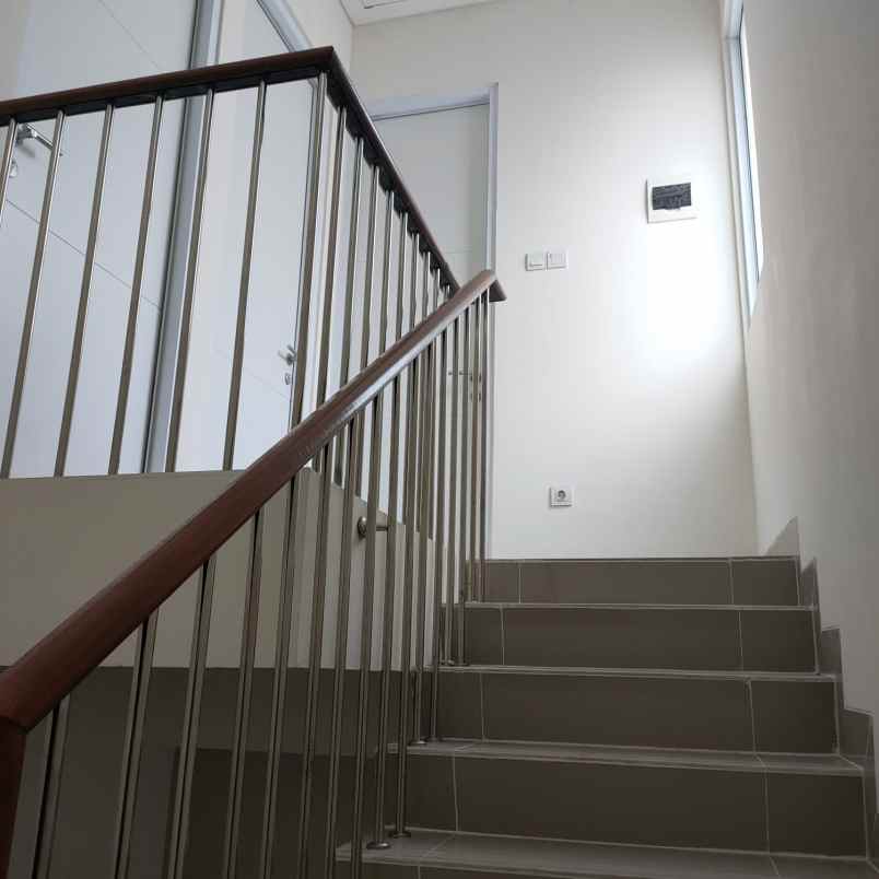 dijual rumah di citragran cbd cibubur