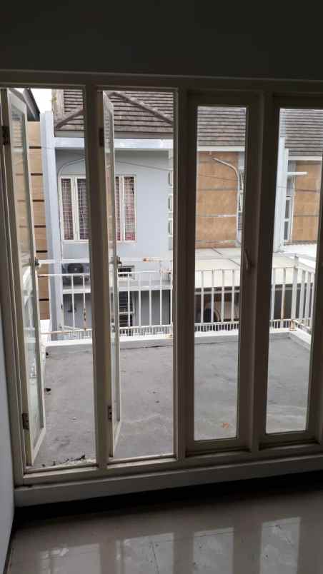 dijual rumah di jalan penumping solo