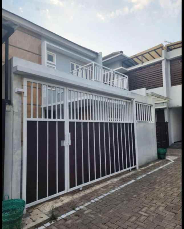 dijual rumah di jalan penumping solo