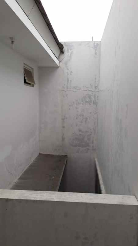 dijual rumah di jalan penumping solo