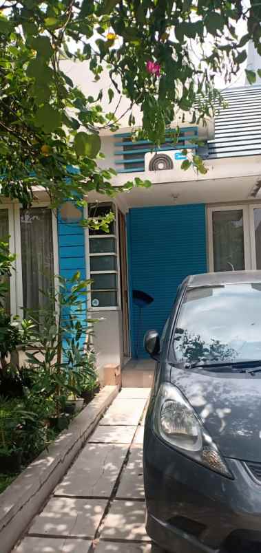 dijual rumah di perumahan cibubur country