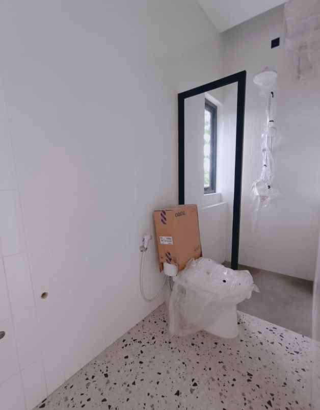 dijual rumah di pesanggrahan jakarta selatan