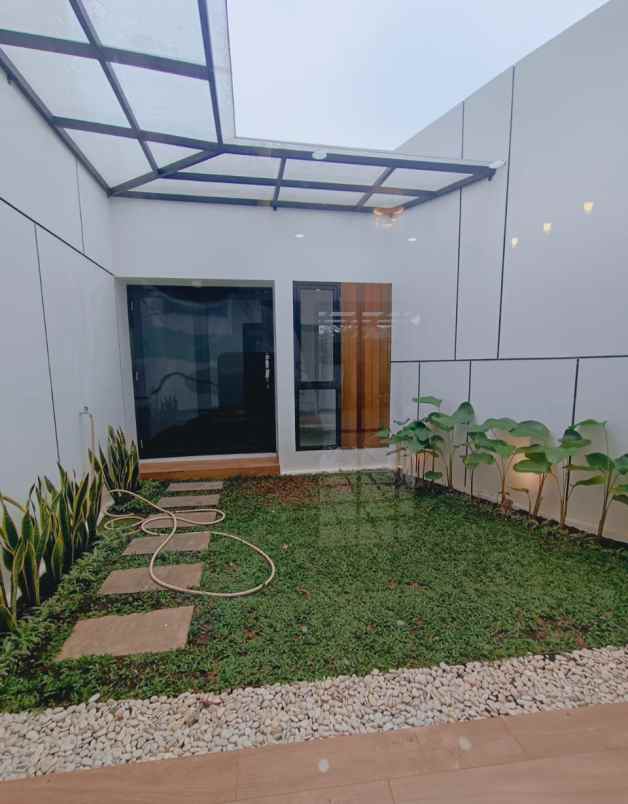 dijual rumah di pesanggrahan jakarta selatan