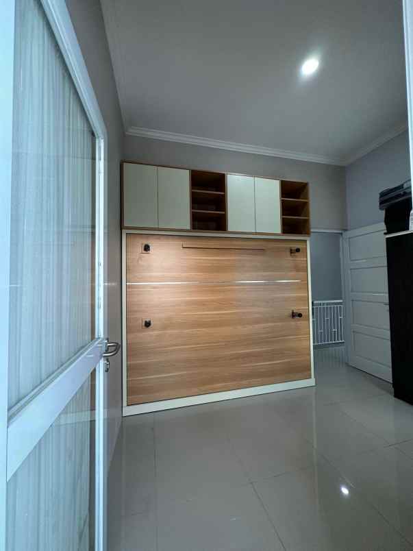 dijual rumah dijual rumah 2 lantai full