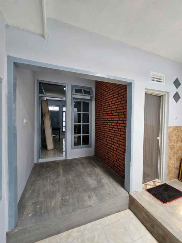 dijual rumah dirgantara sawojajar 1