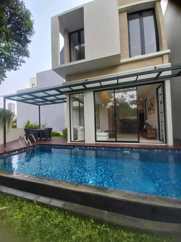 dijual rumah dukuh patra kuningan jaksel