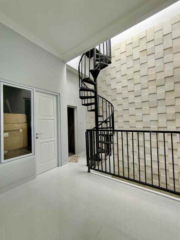 dijual rumah duren sawit