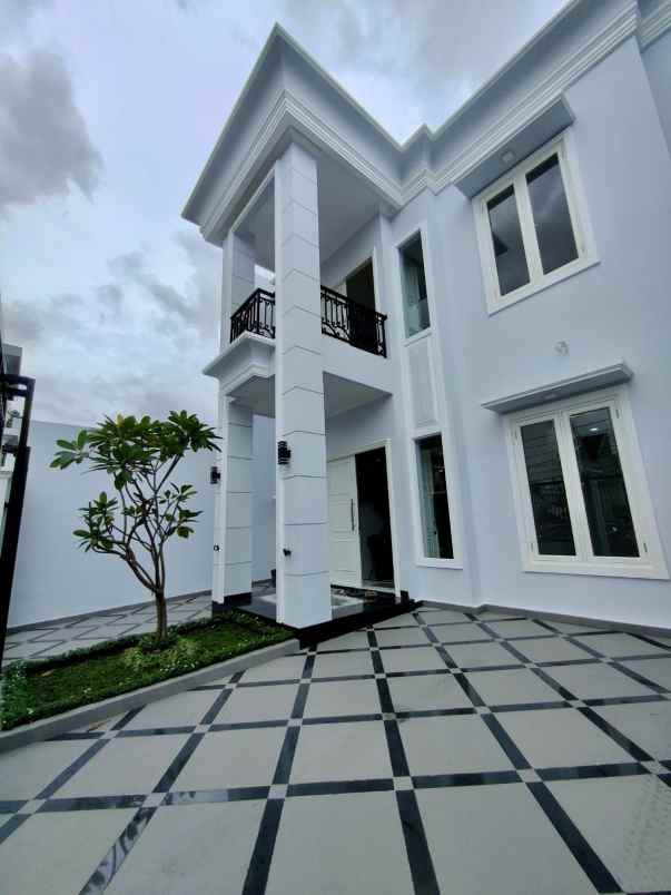 dijual rumah duren sawit