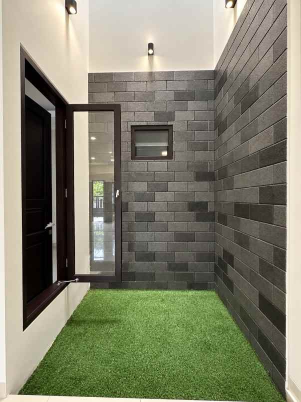 dijual rumah duren sawit