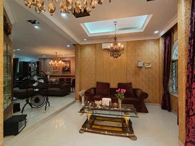 dijual rumah gardenia villa galaxy