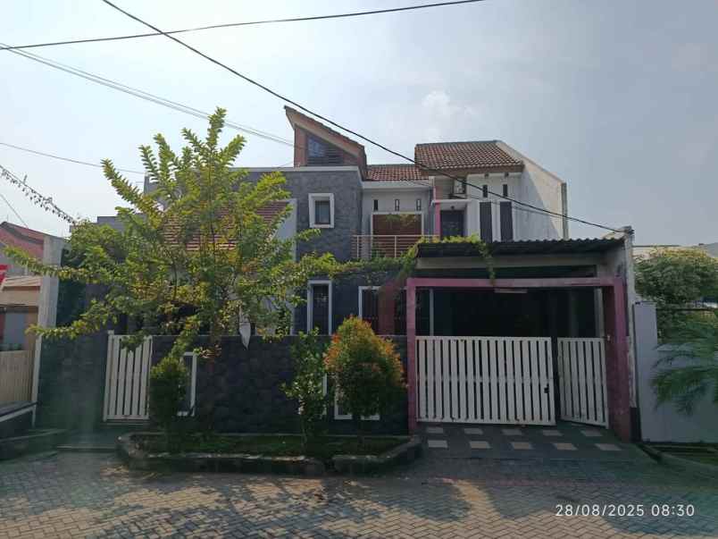 dijual rumah gayungsari