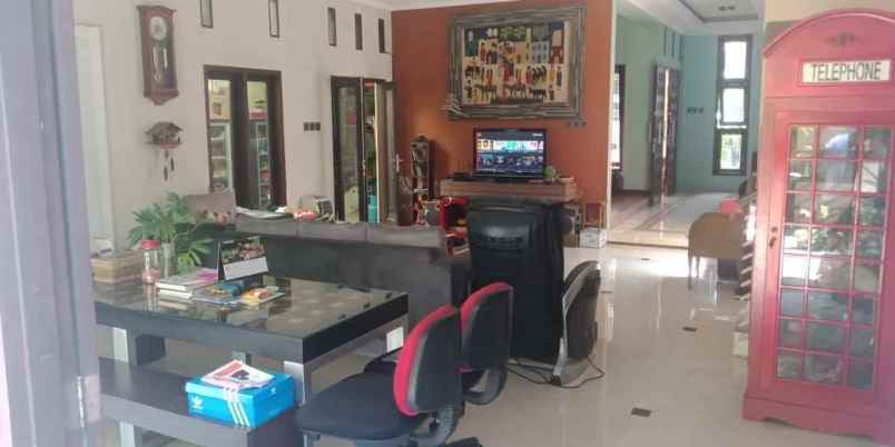 dijual rumah gayungsari