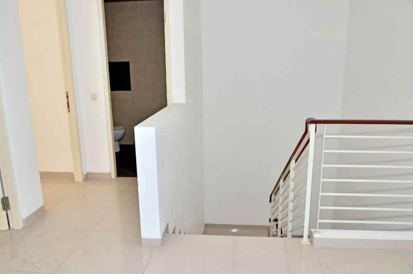 dijual rumah gayungsari