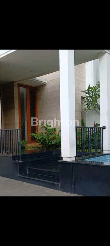 dijual rumah gedung hijau pondok indah