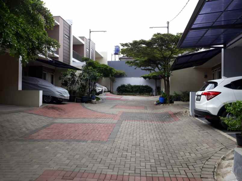 dijual rumah gegerkalonv