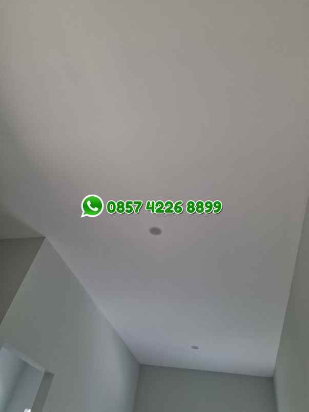 dijual rumah grafika raya