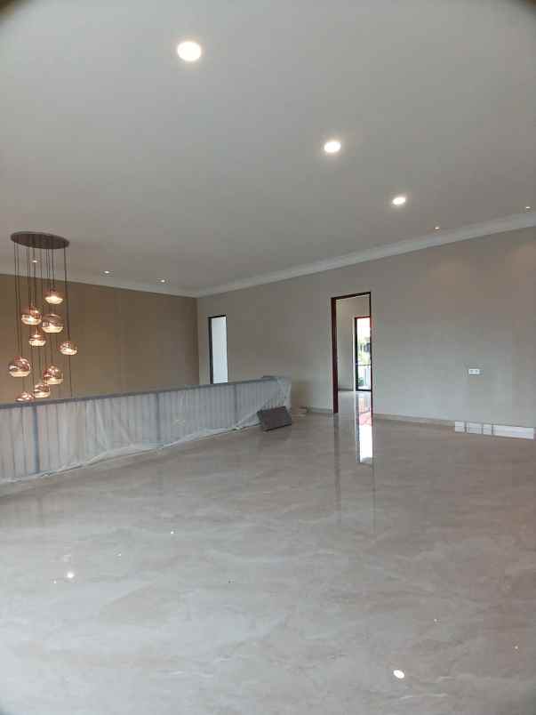 dijual rumah graha famili blok n